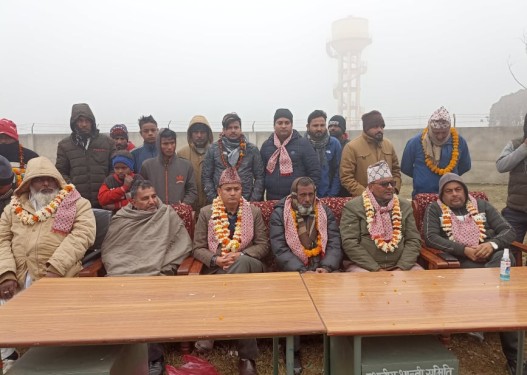 नरैनापुर पुगेर गौडल समूहले भन्यो-'हामीलाई जिताउनुस्, पछुतो हुन दिन्नौं'